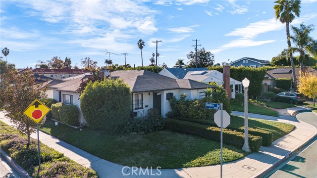 Detail Gallery Image 2 of 35 For 9400 Kramerwood Pl, Los Angeles,  CA 90034 - 3 Beds | 2 Baths