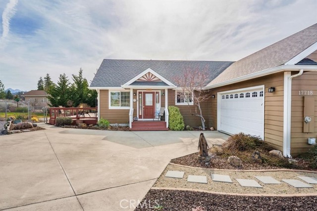 Detail Gallery Image 3 of 32 For 17718 Cottontail Dr, Weed,  CA 96094 - 3 Beds | 2 Baths