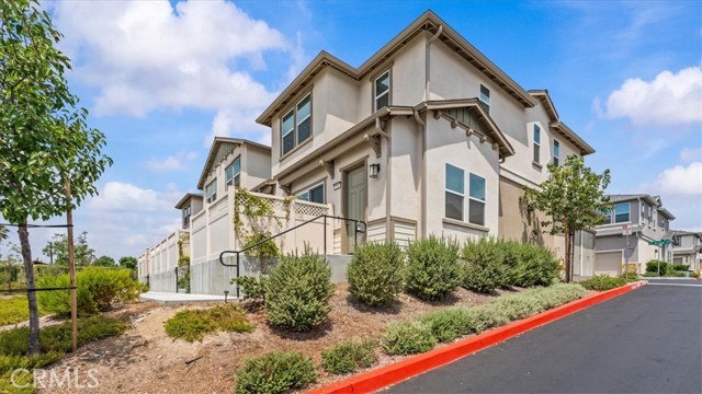 1368 Anise Way, Upland CA: https://media.crmls.org/medias/3afe74ff-4483-47e4-bc35-282005008bad.jpg