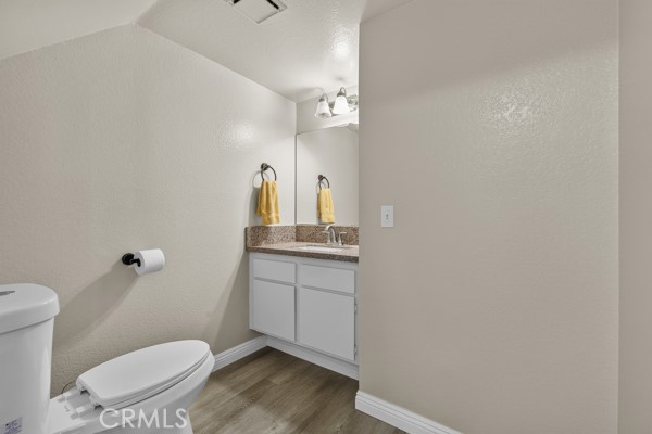 https://media.crmls.org/medias/3afe8526-0871-4c28-b38f-88c28d8e8501.jpg?preset=X-Large