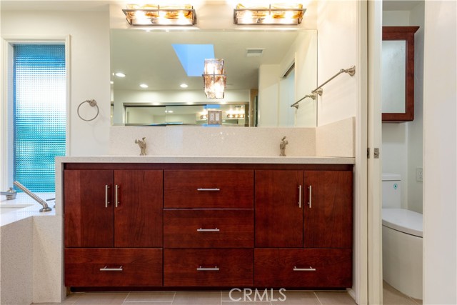 4 Aurora Drive, Rolling Hills Estates, California 90274, 3 Bedrooms Bedrooms, ,2 BathroomsBathrooms,Residential,Sold,Aurora,PV22014268