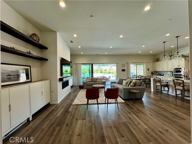 Detail Gallery Image 10 of 46 For 16220 Gallery Heights Dr, Riverside,  CA 92504 - 4 Beds | 3/1 Baths