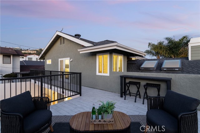 Image 21 of 30 For 132 Esplanade