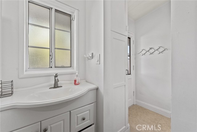 Detail Gallery Image 25 of 41 For 447 S Newton, Covina,  CA 91723 - 4 Beds | 2 Baths