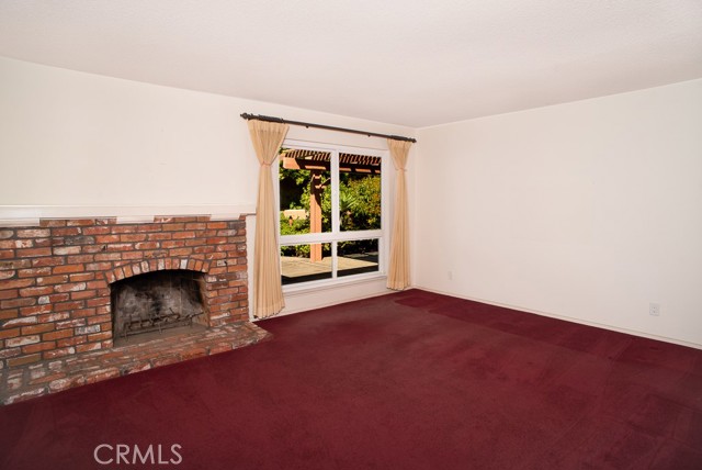 Detail Gallery Image 8 of 18 For 5437 Woodbury St, Ventura,  CA 93003 - 4 Beds | 2 Baths