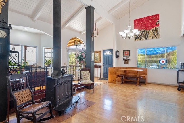 Detail Gallery Image 9 of 34 For 17247 Encina Dr, Lake Elsinore,  CA 92530 - 5 Beds | 2/1 Baths
