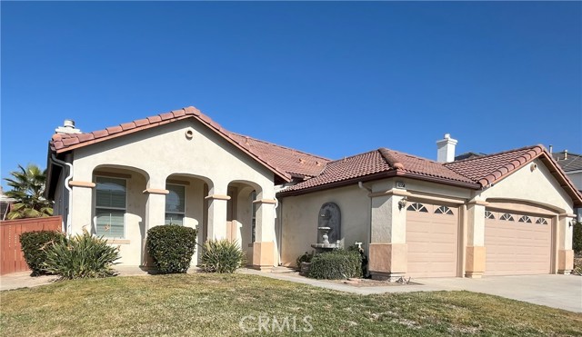 Detail Gallery Image 2 of 21 For 12758 Royal Palm Ln, Riverside,  CA 92503 - 4 Beds | 2 Baths