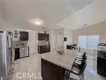 2901 Flint Hills Drive, Bakersfield CA: https://media.crmls.org/medias/3b01a596-07c2-4e20-8710-7c7a6834bdde.jpg