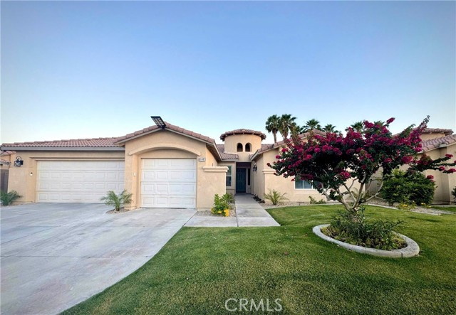 Detail Gallery Image 2 of 27 For 81464 Avenida Esmeralda, Indio,  CA 92201 - 4 Beds | 3 Baths