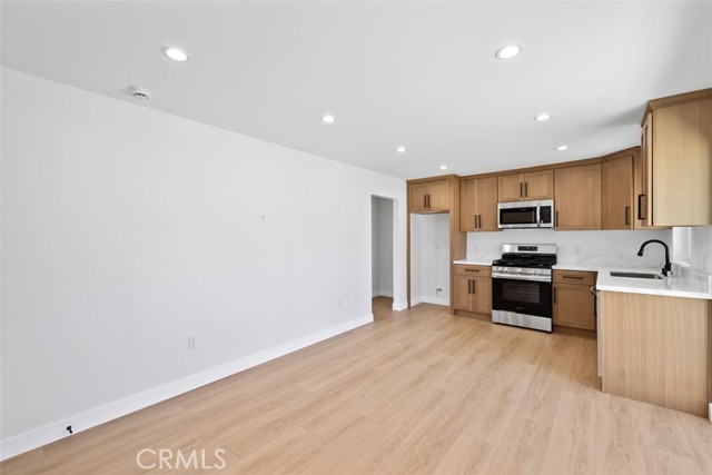 Detail Gallery Image 29 of 38 For 22306 Marlin Pl, Canoga Park,  CA 91303 - 4 Beds | 3 Baths