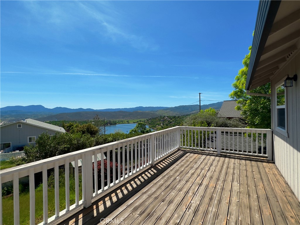 18863 Stonegate Road, Hidden Valley Lake, CA 95467