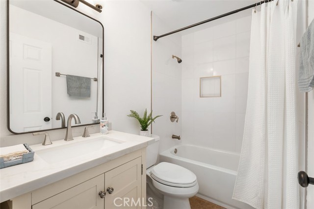 Detail Gallery Image 13 of 15 For 17 Dartmouth, Irvine,  CA 92612 - 2 Beds | 2 Baths