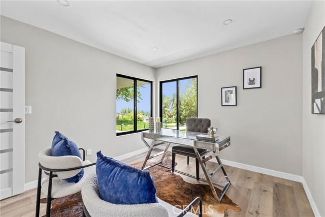 Detail Gallery Image 18 of 35 For 20101 Greenbriar Dr, Tarzana,  CA 91356 - 5 Beds | 4 Baths