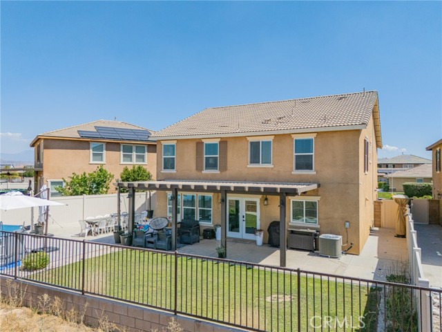 116 Yosemite Avenue, Perris CA: https://media.crmls.org/medias/3b04d481-4f27-4140-9191-66e758bbc2e7.jpg