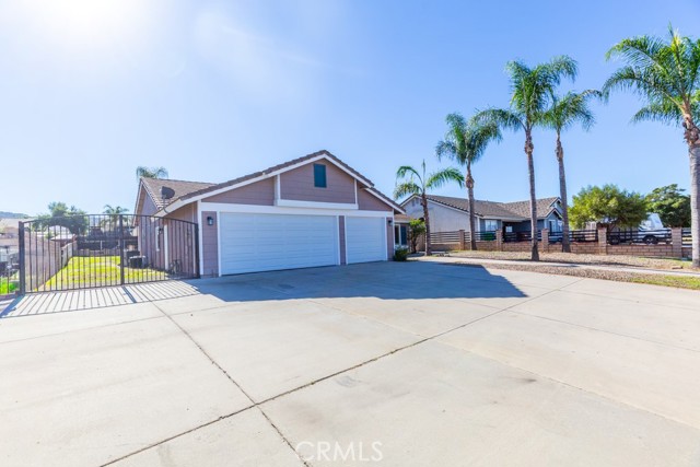 Detail Gallery Image 5 of 57 For 31535 Contour, Nuevo,  CA 92567 - 3 Beds | 2 Baths