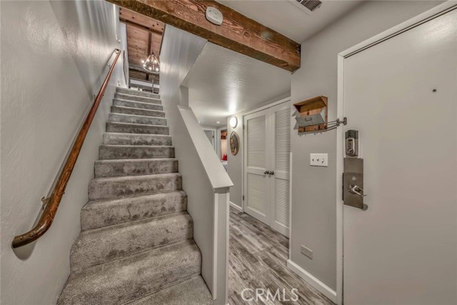 Detail Gallery Image 6 of 26 For 3535 Lake Tahoe Blvd #410,  South Lake Tahoe,  CA 96150 - 3 Beds | 2 Baths