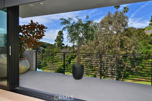 Detail Gallery Image 31 of 37 For 14753 Round Valley, Sherman Oaks,  CA 91403 - 4 Beds | 5 Baths