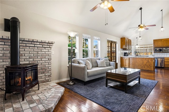 Detail Gallery Image 15 of 43 For 2314 Ashwood Pl, Paso Robles,  CA 93446 - 4 Beds | 3 Baths