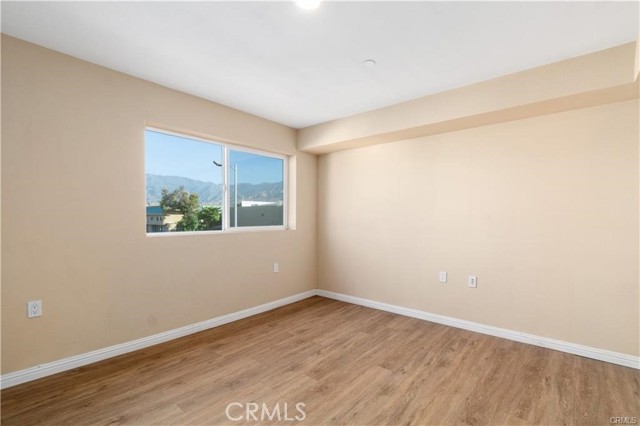 Detail Gallery Image 17 of 25 For 13710 Foothill Bld, Sylmar,  CA 91342 - 2 Beds | 2 Baths