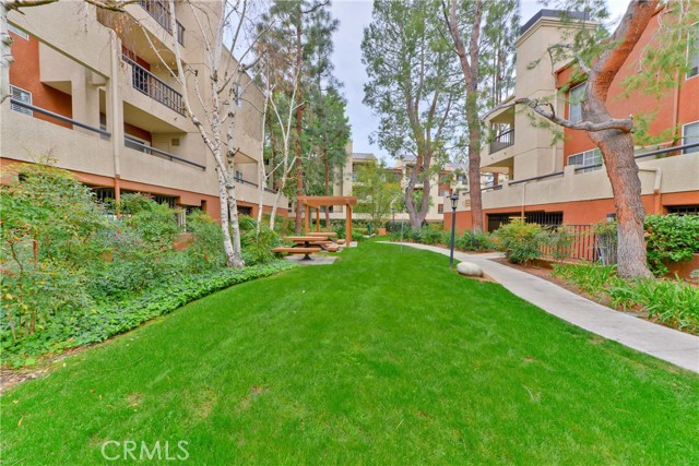 Detail Gallery Image 20 of 26 For 21550 Burbank Bld #316,  Woodland Hills,  CA 91367 - 2 Beds | 2 Baths