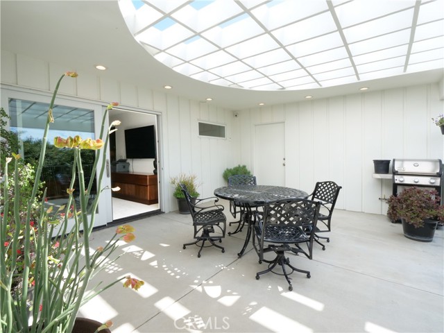 43 Oceanaire Drive, Rancho Palos Verdes CA: https://media.crmls.org/medias/3b07c60f-0228-472e-b0bd-63efd57857d4.jpg