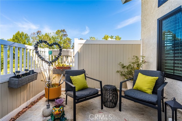 26065 Las Flores, Mission Viejo CA: https://media.crmls.org/medias/3b08f3c1-9da0-418e-973e-761d65df77e7.jpg
