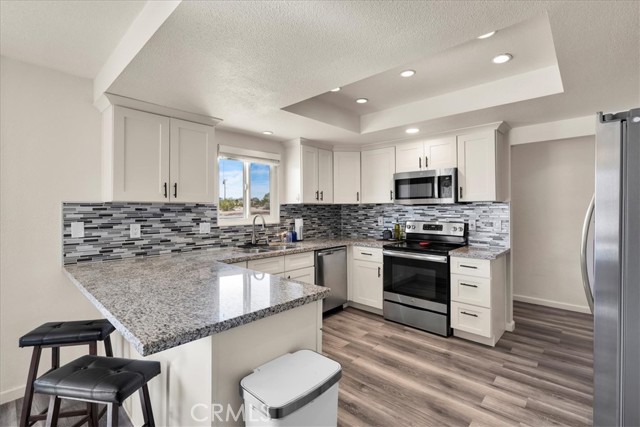 Detail Gallery Image 10 of 43 For 5837 La Luna Ave, Twentynine Palms,  CA 92277 - 3 Beds | 2 Baths