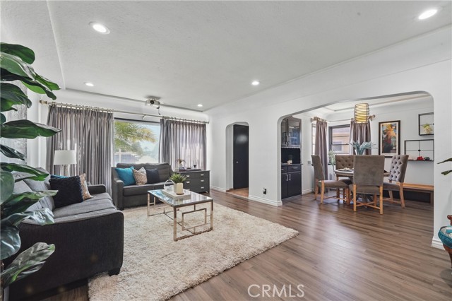 9489 Muroc Street, Bellflower CA: https://media.crmls.org/medias/3b0acc9a-c428-46df-9090-22272d01b8fc.jpg