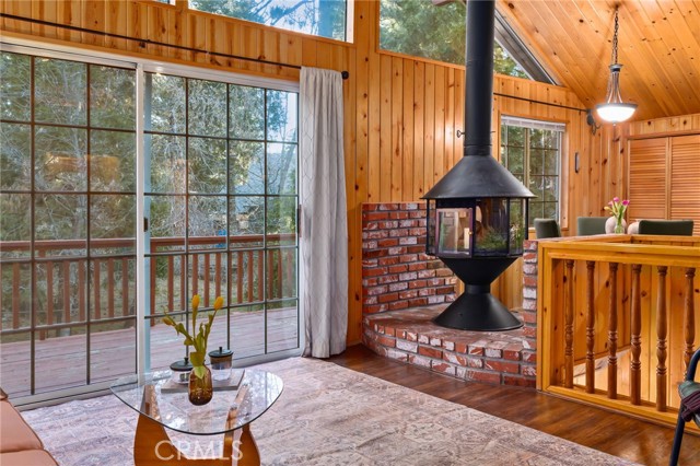 Detail Gallery Image 8 of 40 For 32143 West Dr, Running Springs,  CA 92382 - 2 Beds | 1/1 Baths