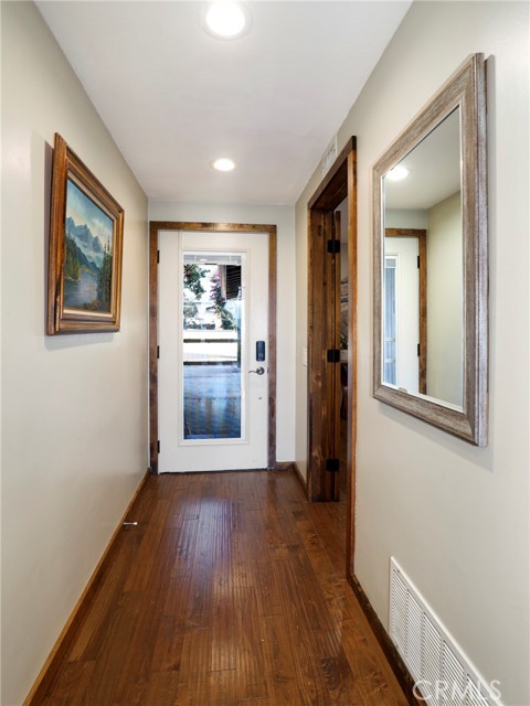 Detail Gallery Image 3 of 38 For 3921 Paige St, Los Angeles,  CA 90031 - 3 Beds | 2 Baths
