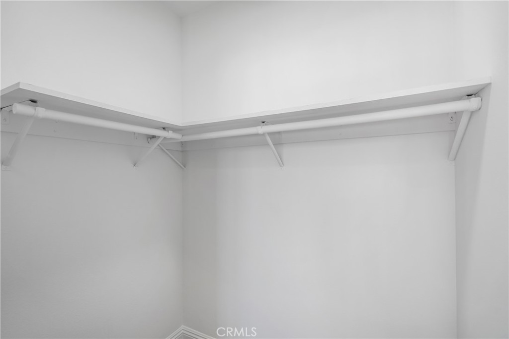 https://media.crmls.org/medias/3b0c90f4-7cb7-4831-a249-a83723782197.jpg?preset=X-Large