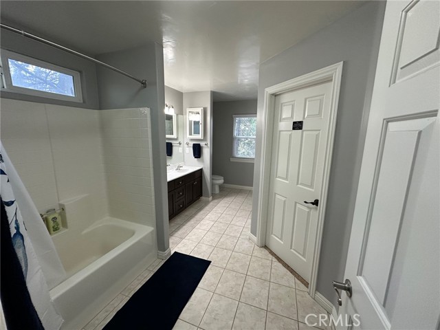 Detail Gallery Image 25 of 34 For 2551 Rim of the World Dr, Running Springs,  CA 92382 - 3 Beds | 2 Baths