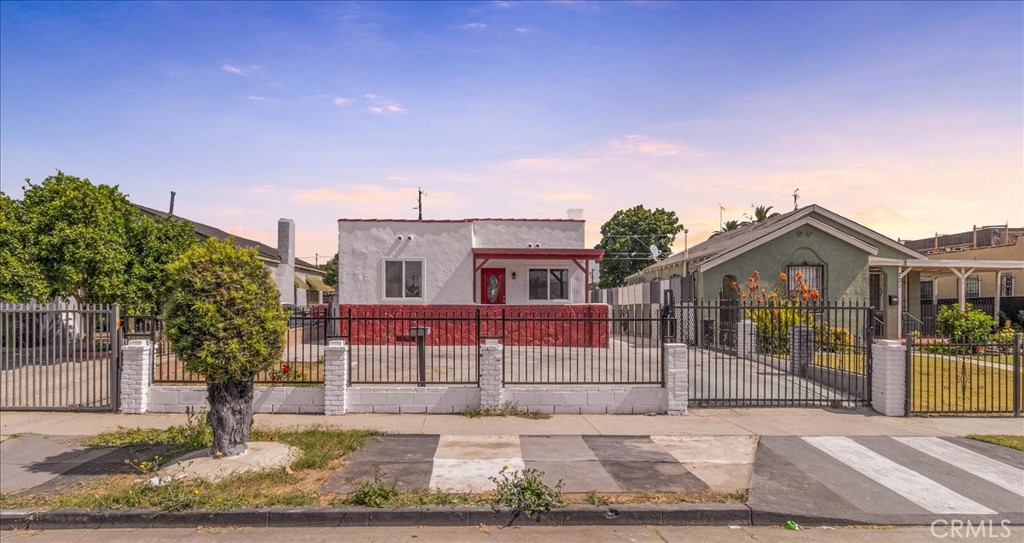 727 E 94th Street
