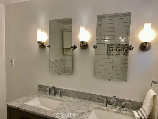 4125 Bakman Avenue, Studio City CA: https://media.crmls.org/medias/3b0d7c55-e86b-4282-bf04-050f634c6526.jpg