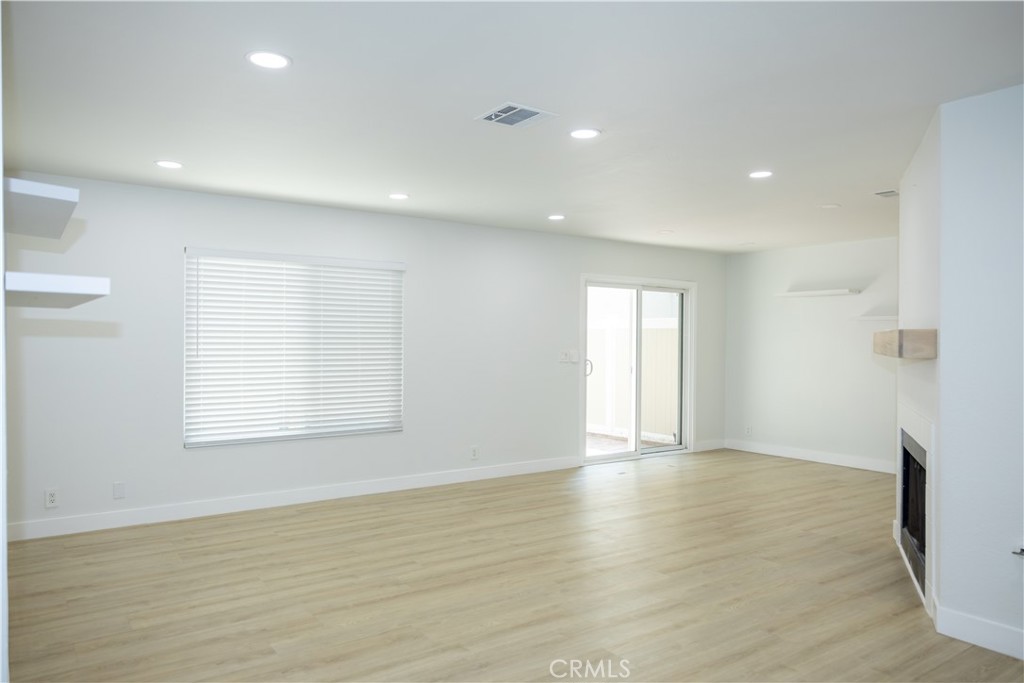 MLS #IV25233144 image #8