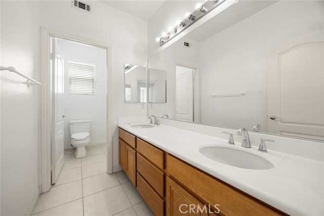1 Country Walk Drive, Aliso Viejo CA: https://media.crmls.org/medias/3b0e61c1-603b-4325-80d7-0e8caf981563.jpg