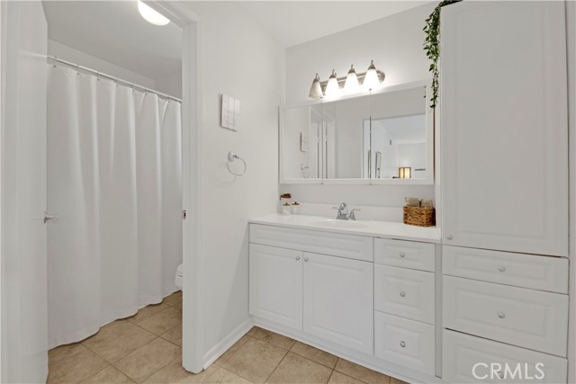 Detail Gallery Image 20 of 40 For 23706 Mill Valley Rd, Valencia,  CA 91355 - 5 Beds | 2/1 Baths