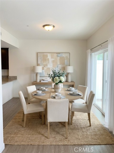 Detail Gallery Image 7 of 27 For 1452 S White #5,  Pomona,  CA 91766 - 4 Beds | 3 Baths