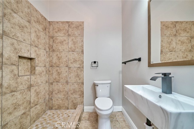 Detail Gallery Image 18 of 25 For 844 N Van Ness, Santa Ana,  CA 92701 - 3 Beds | 2 Baths