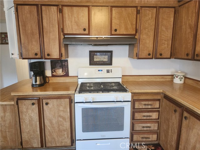 Image 17 of 23 For 10383 Larkin Road 50