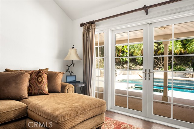 17927 Sun Hill Drive, Yorba Linda CA: https://media.crmls.org/medias/3b100a36-70d8-4ea7-934a-01310d1a6bcc.jpg