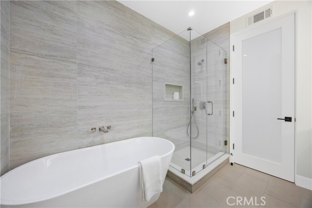 2405 Mathews Avenue, Redondo Beach CA: https://media.crmls.org/medias/3b111595-5daa-4735-9bf8-830348da5921.jpg