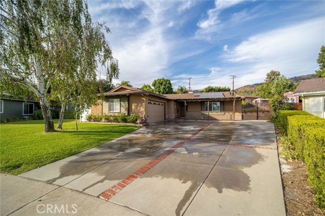 Detail Gallery Image 1 of 39 For 618 Thornhurst Ave, Glendora,  CA 91741 - 4 Beds | 3 Baths