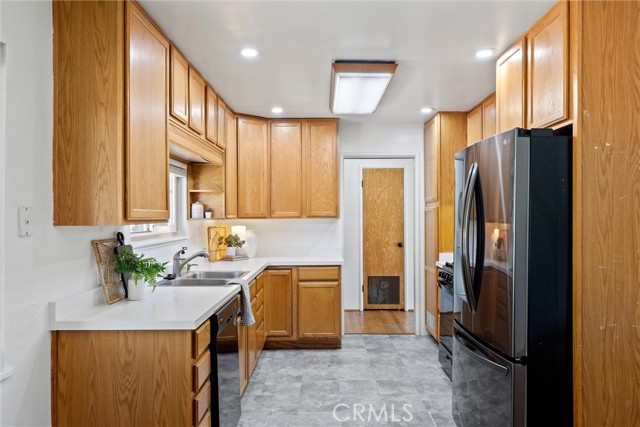 Detail Gallery Image 13 of 39 For 1000 W 11th Ave, Chico,  CA 95926 - 3 Beds | 1 Baths
