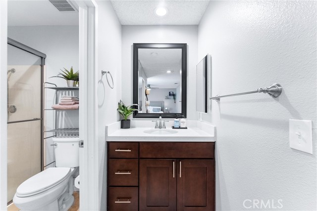 Detail Gallery Image 23 of 31 For 1344 Brentwood Cir #C,  Corona,  CA 92882 - 2 Beds | 2 Baths