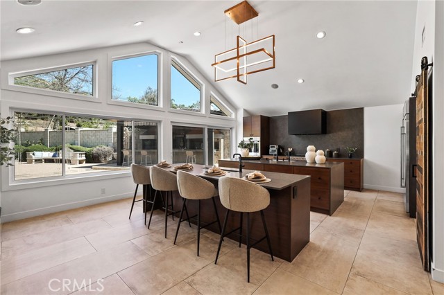 Detail Gallery Image 27 of 75 For 10372 Crawford Canyon Rd, Santa Ana,  CA 92705 - 5 Beds | 7/1 Baths