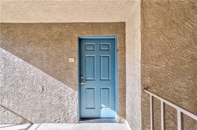 Detail Gallery Image 9 of 25 For 1020 La Terraza Cir #207,  Corona,  CA 92879 - 2 Beds | 2 Baths