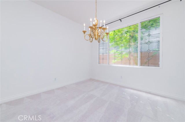 11 Lynnfield, Irvine CA: https://media.crmls.org/medias/3b132007-0235-49f1-9c1f-19a86aca9b55.jpg