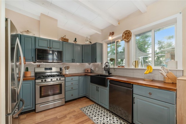 Detail Gallery Image 11 of 44 For 31727 Highview Dr, Redlands,  CA 92373 - 2 Beds | 1 Baths