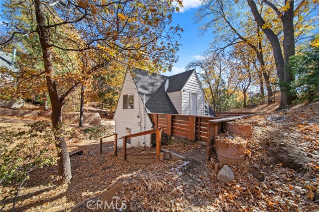 180 Glen Avon Dr, Cedar Glen, CA 92407